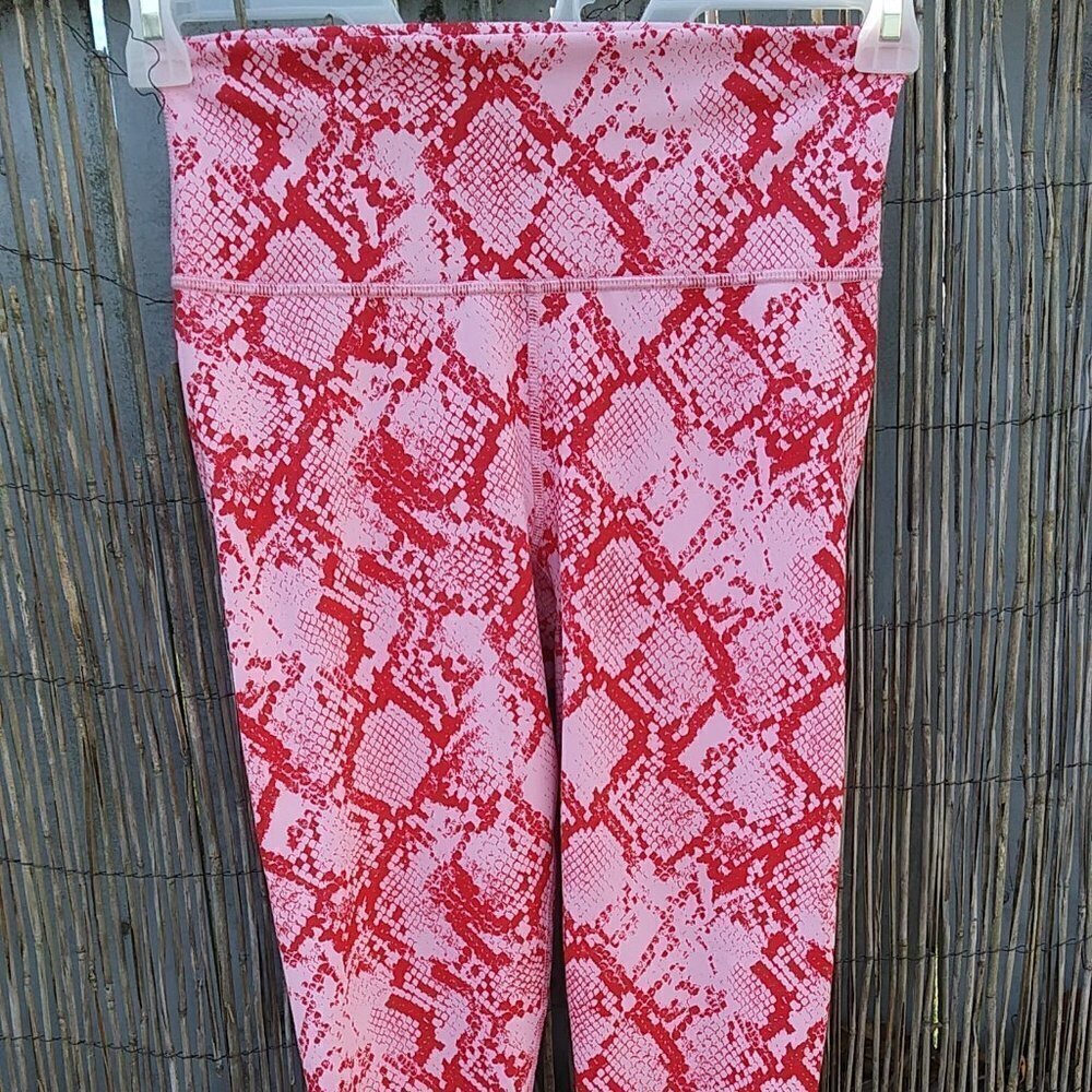 Power Hold by Fabletics Pink Snakeskin Leggings - No Size Tag - See Measurements